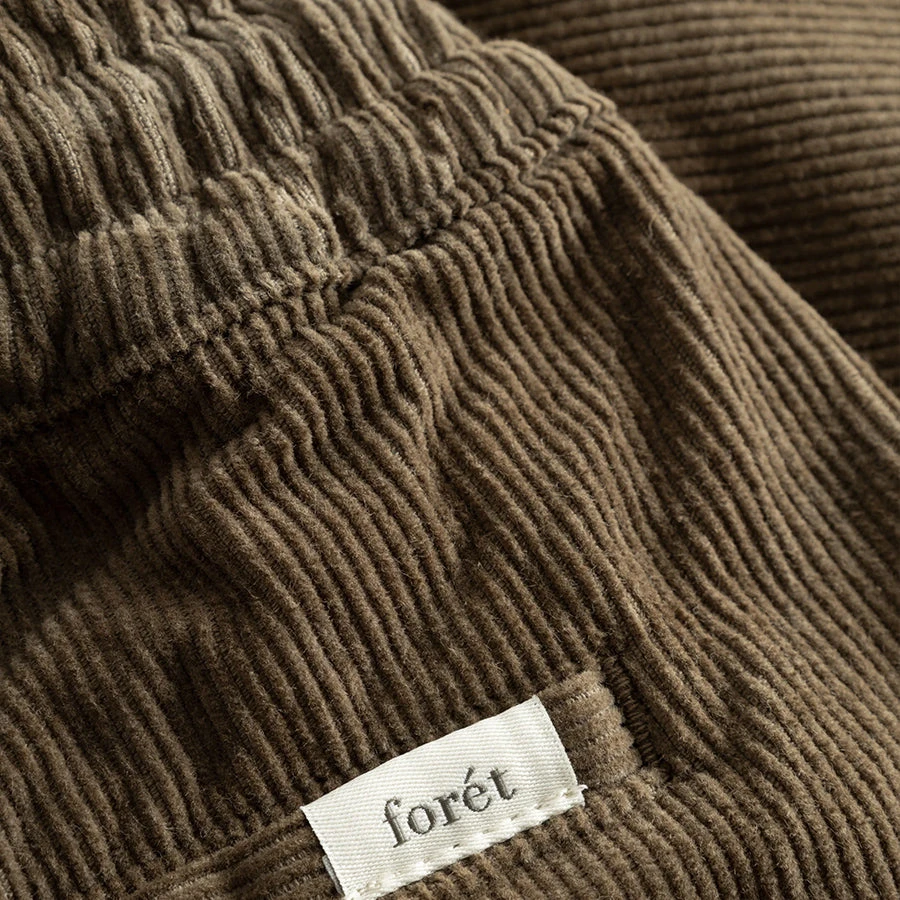 Foret Dose Easy Corduroy Shorts - Army Green - Image 3