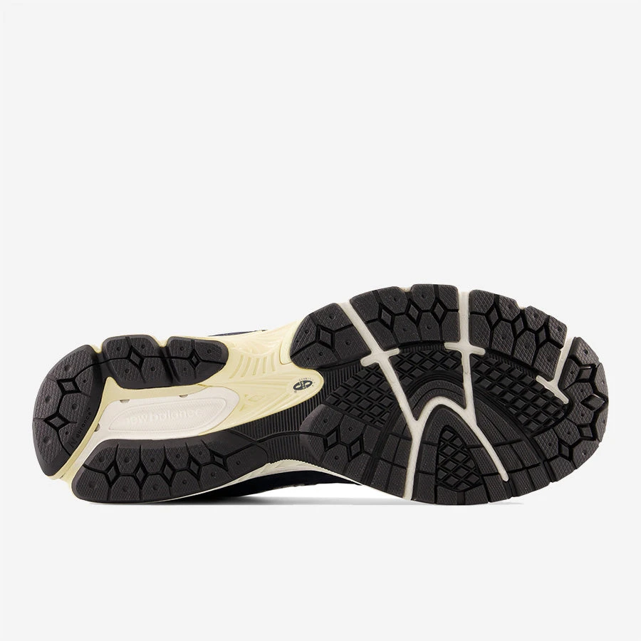 New Balance M2002RCA - Eclipse Navy/Castlerock - Image 5
