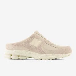 New Balance M2002RMG Mule Slides - Calm Taupe/Angora