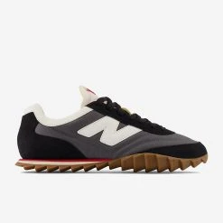 New Balance URC30VC - Black/Sea Salt